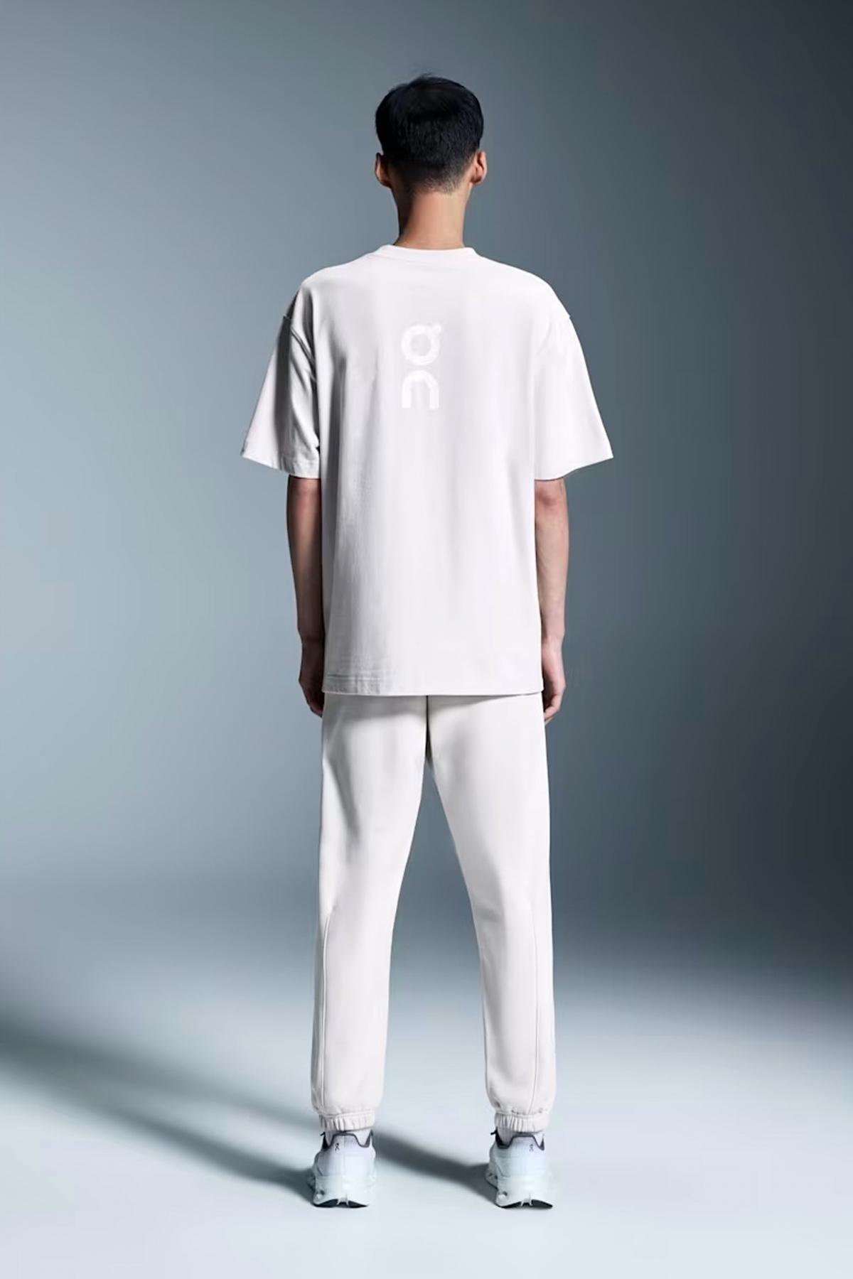 ON RUNNING CLUB PANTS en color BEIS (4)