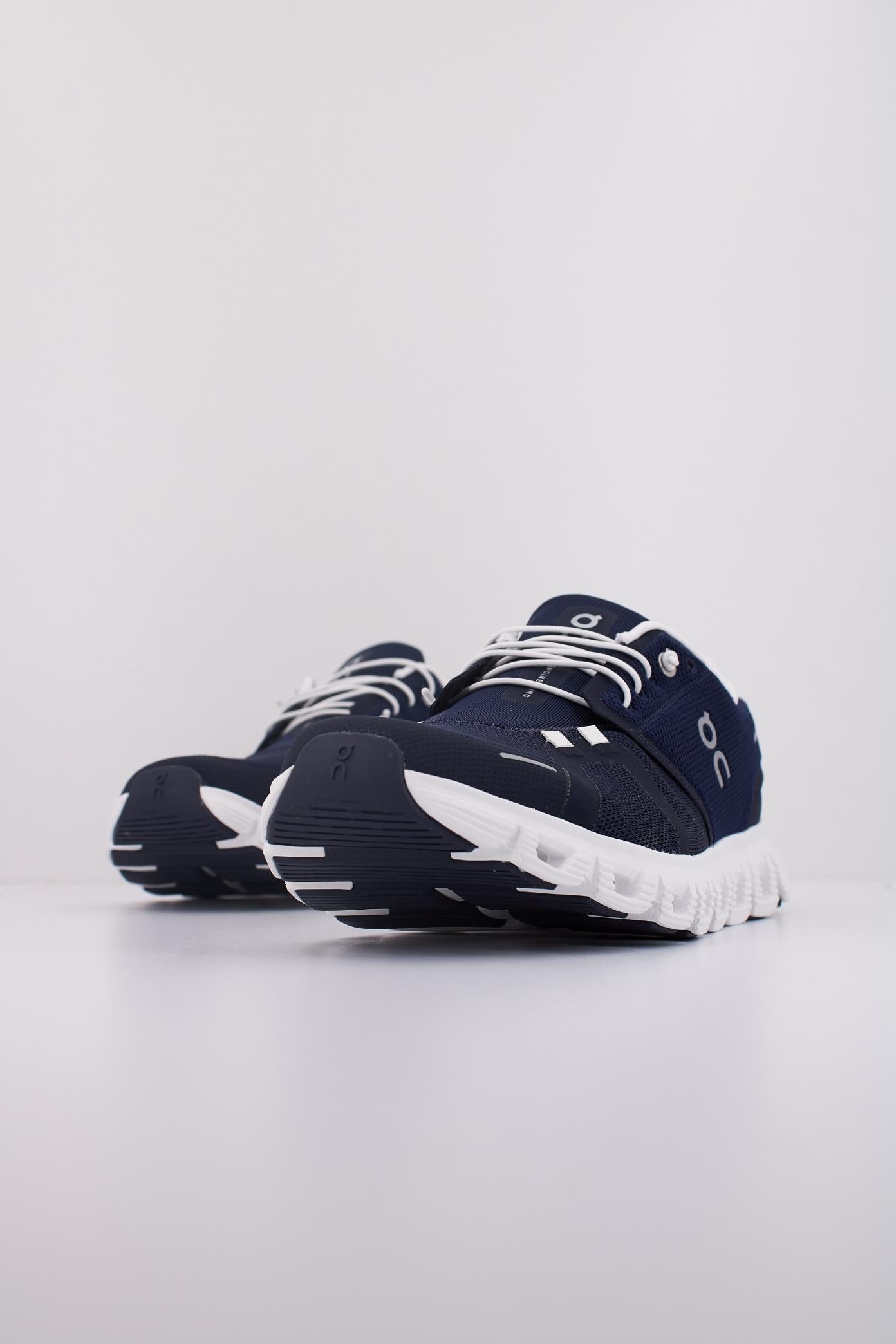ON RUNNING CLOUD en color AZUL (2)