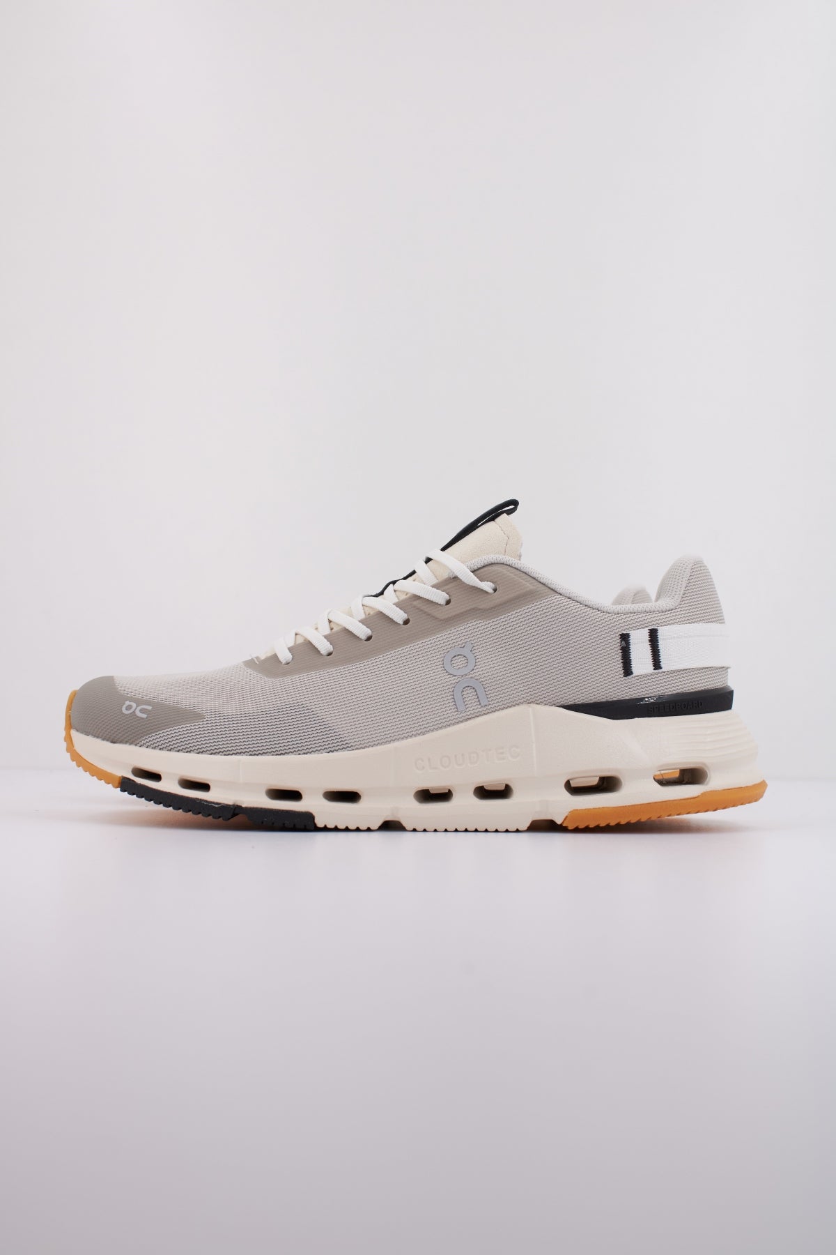 ON RUNNING CLOUDNOVA FORM en color MARRON (1)
