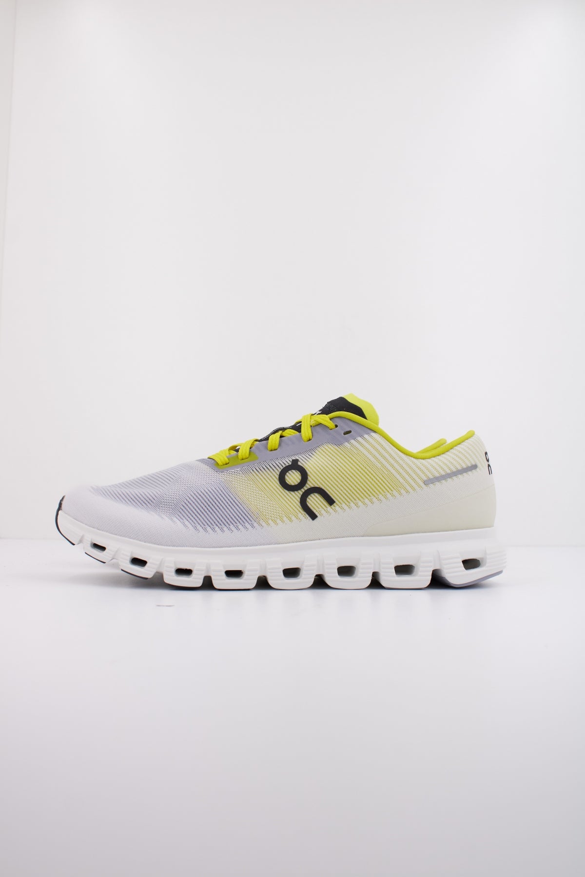 ON RUNNING CLOUD PUSH en color VIOLETA (1)