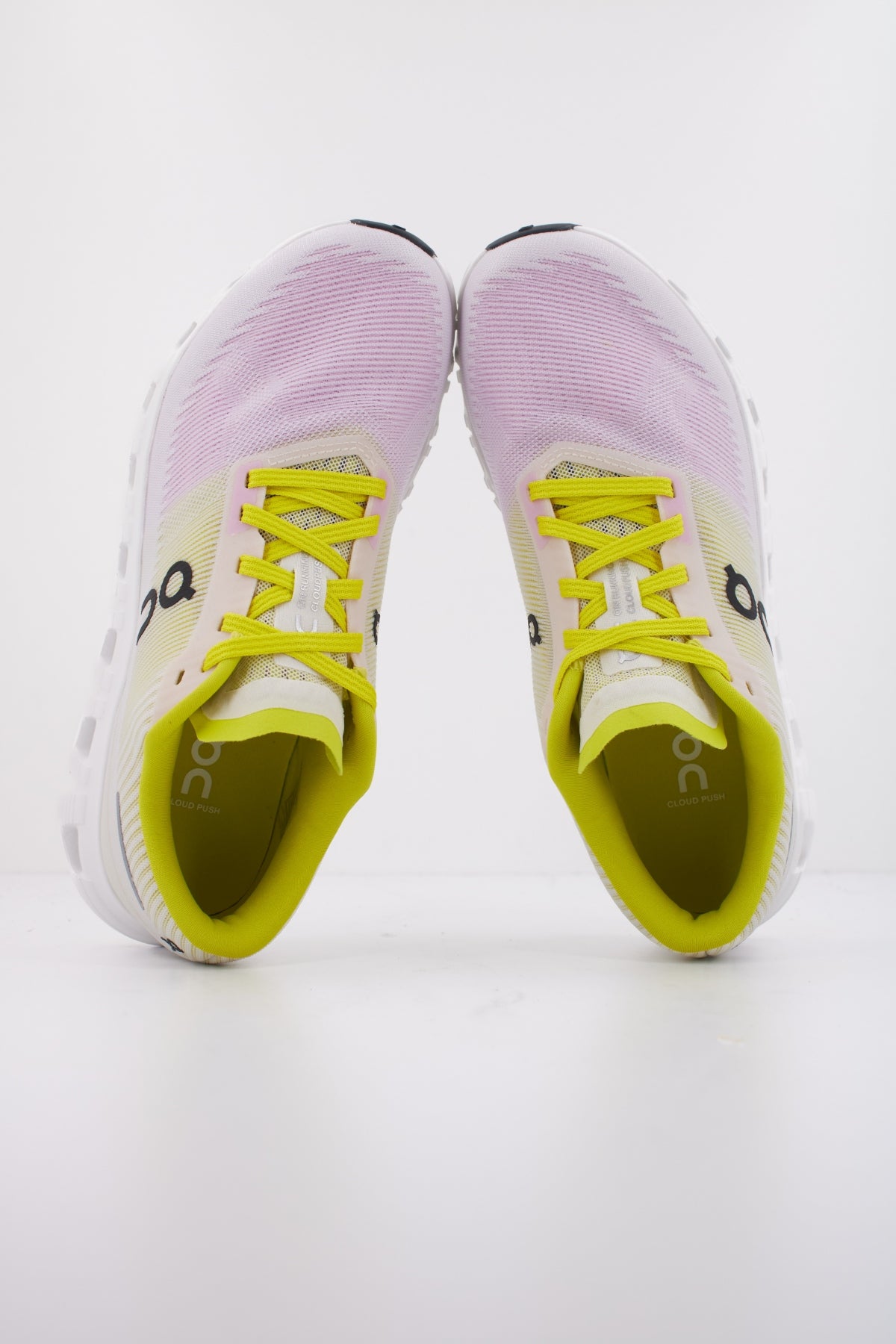 ON RUNNING CLOUD PUSH en color MULTICOLOR (3)