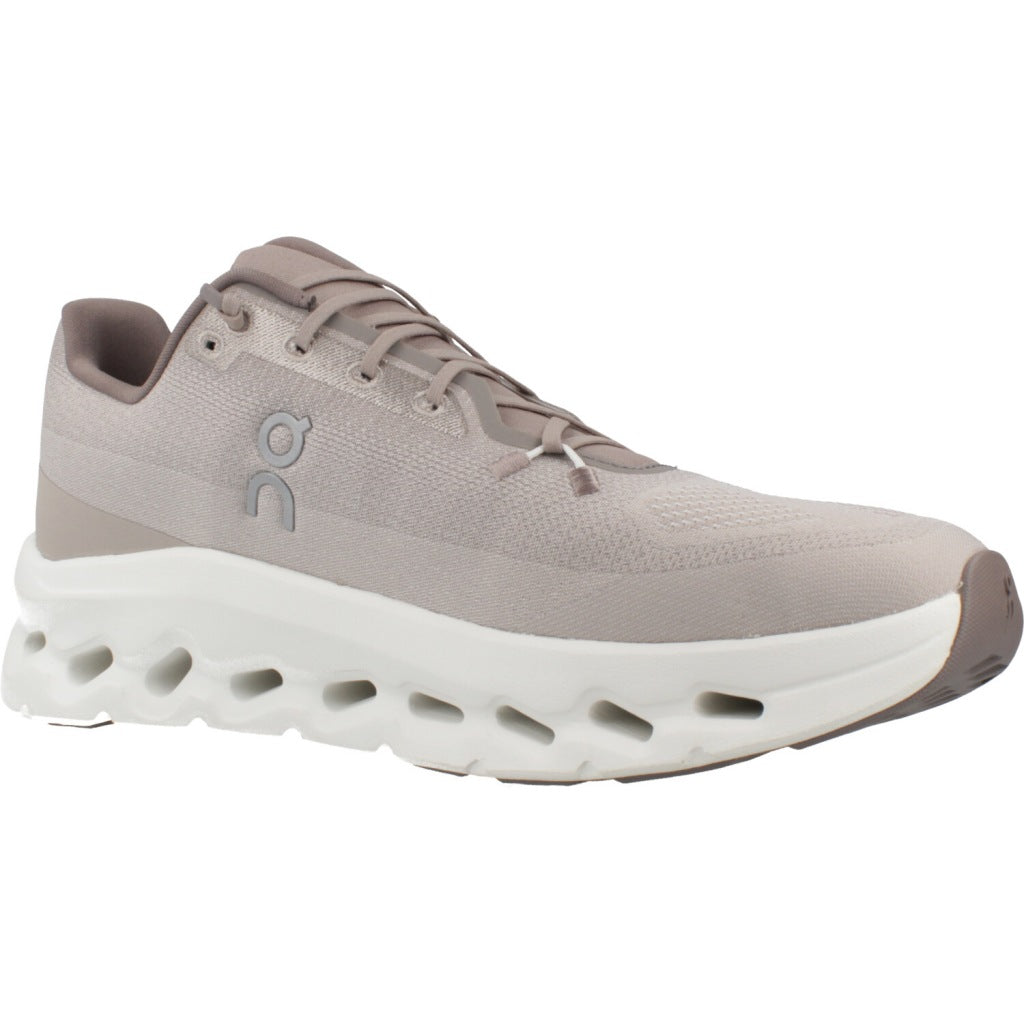 ON RUNNING CLOUDTILT en color MARRON (5)