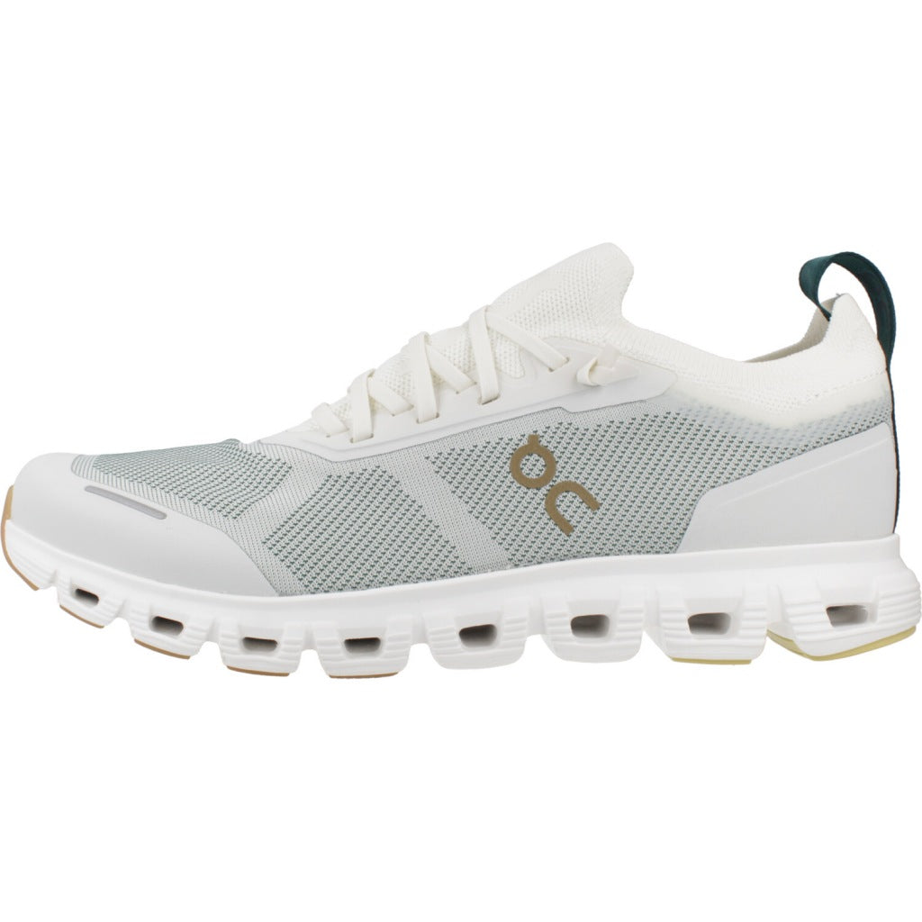 ON RUNNING CLOUD VERSA en color VERDE (2)