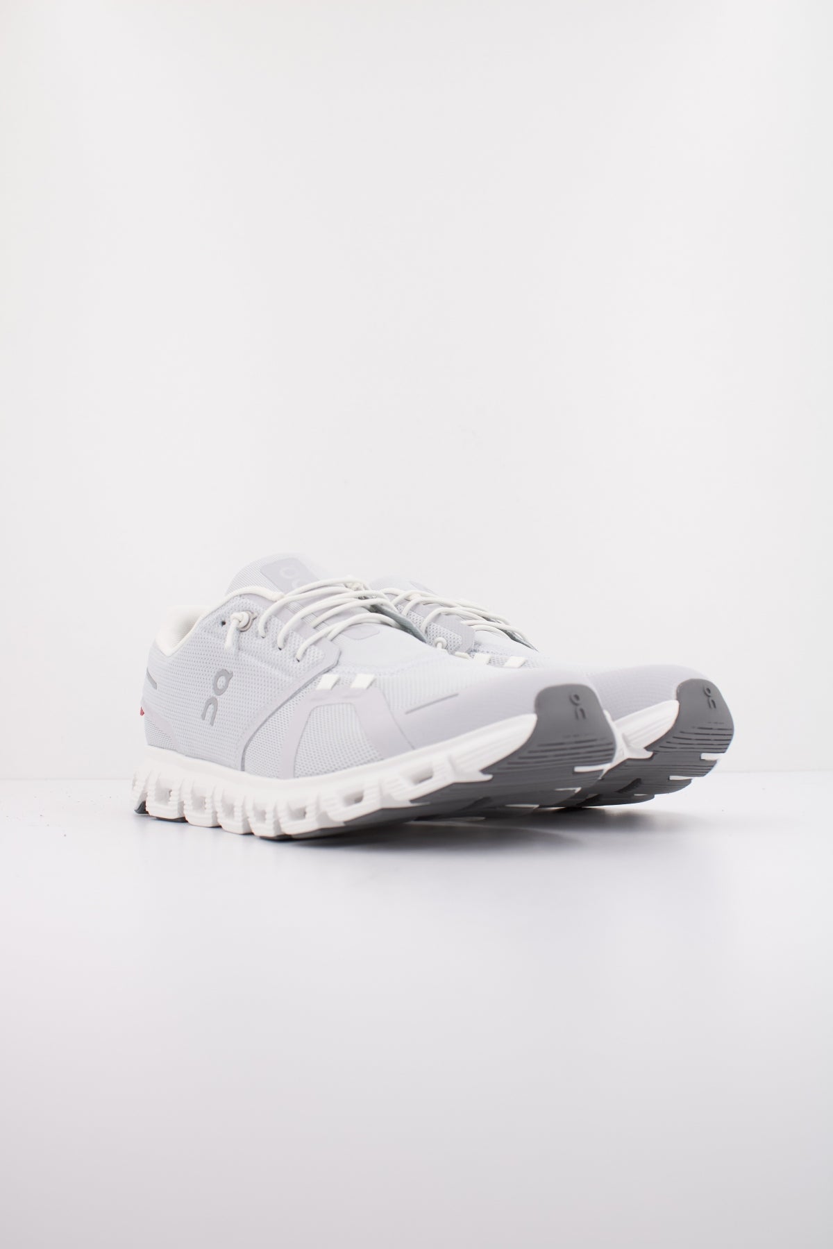 ON RUNNING MF en color GRIS (2)