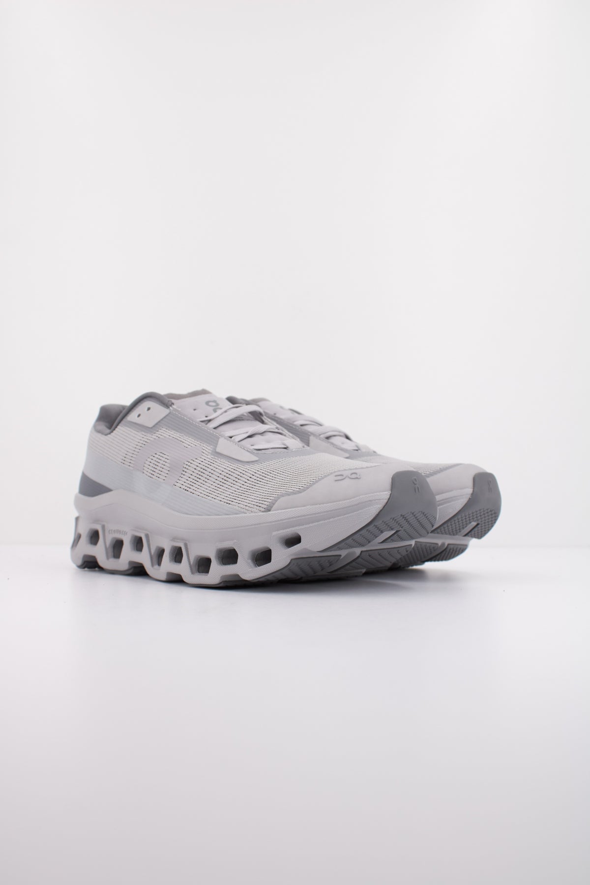 ON RUNNING MF en color GRIS (2)