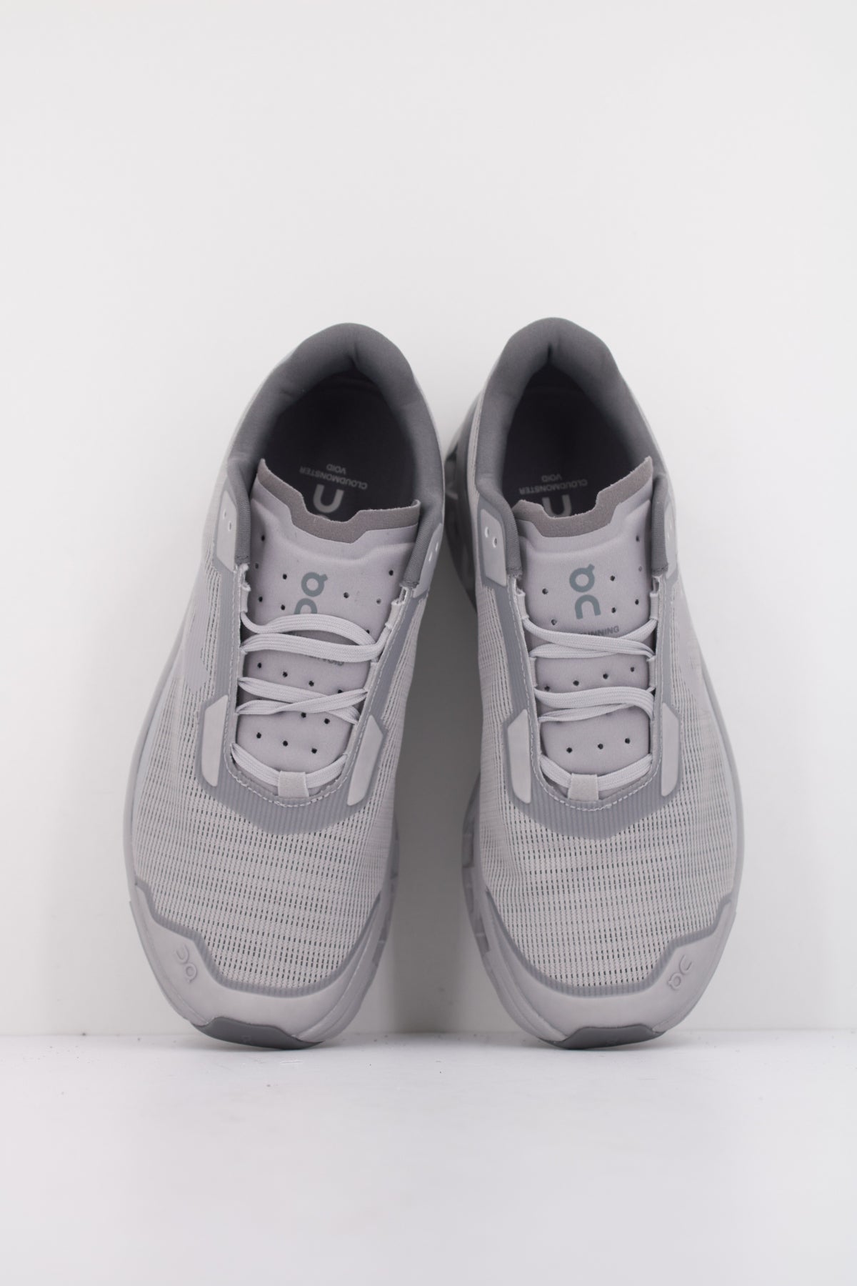 ON RUNNING MF en color GRIS (3)