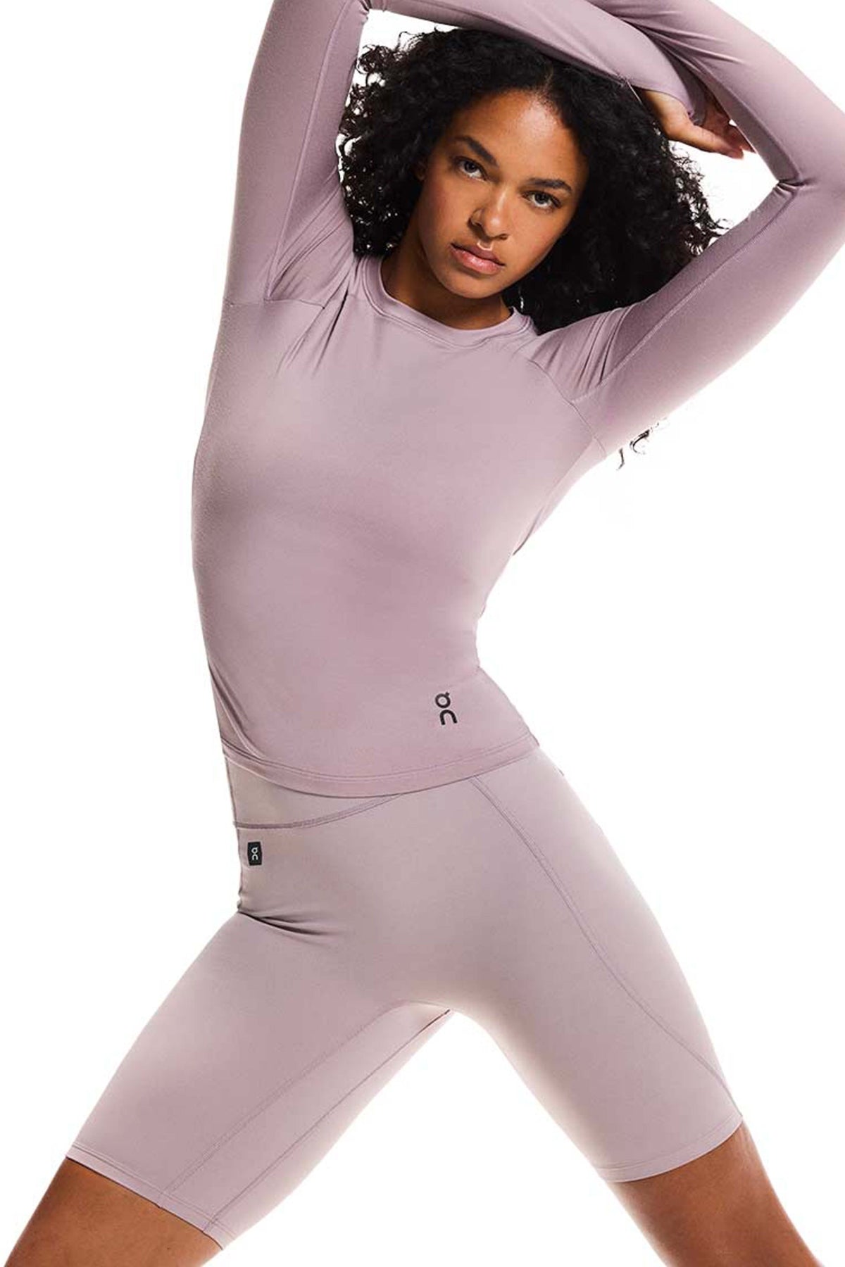 ON RUNNING STUDIO TIGHTS en color VIOLETA (3)