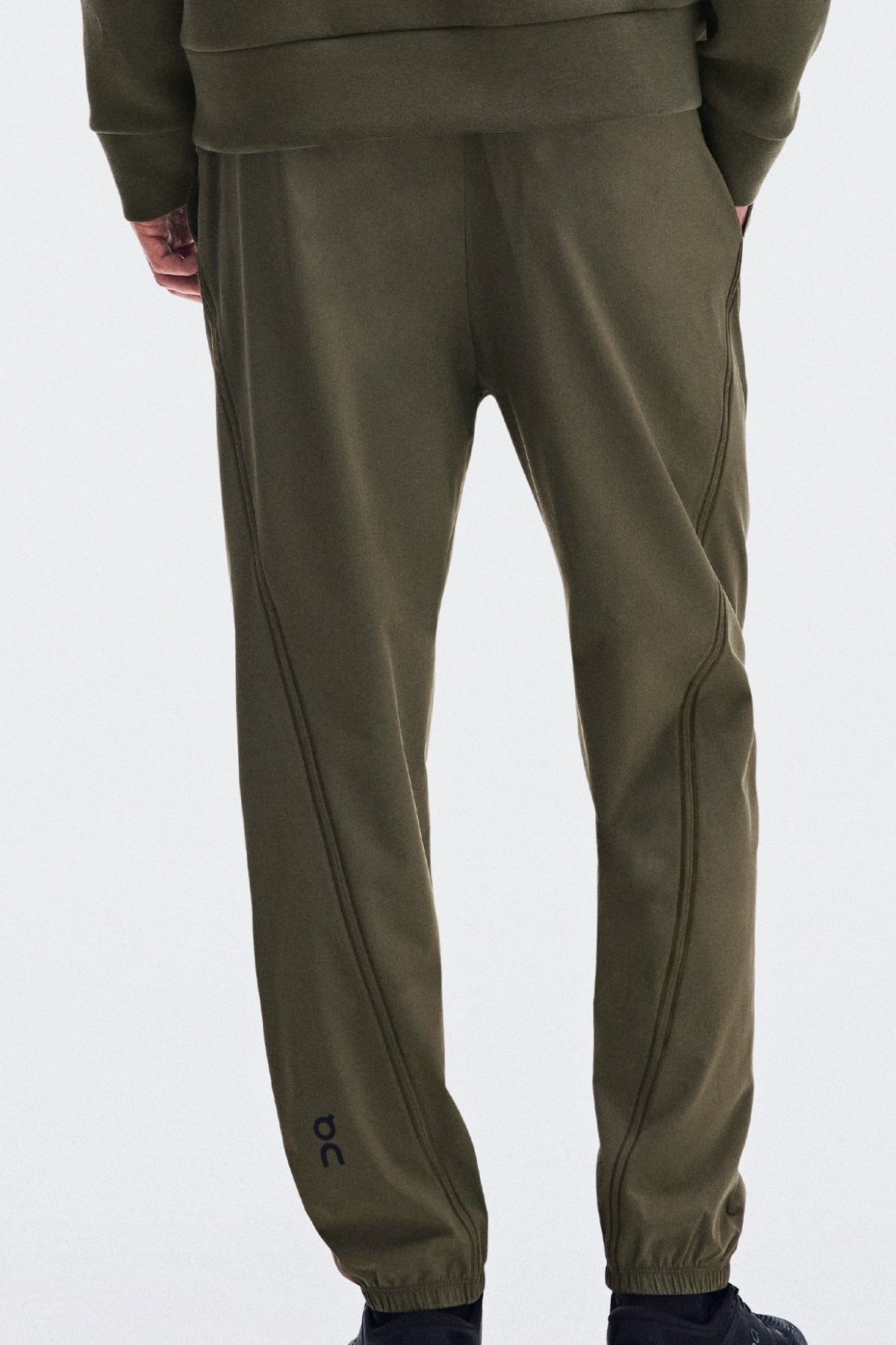 ON RUNNING FOCUS PANTS M BARK en color (2)