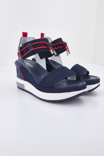 NERO GIARDINI ED en color AZUL (1)