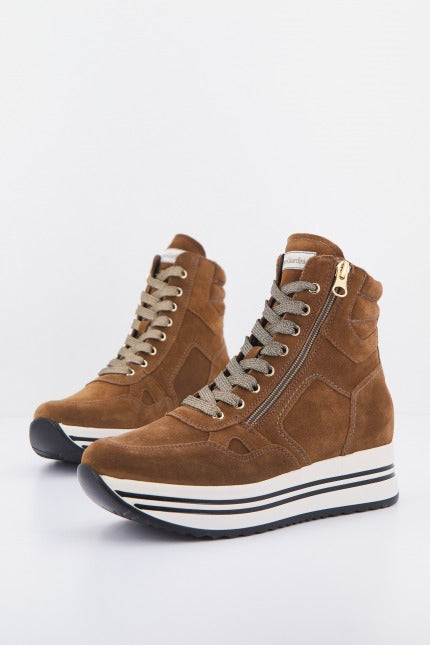 NERO GIARDINI ID en color MARRON (1)