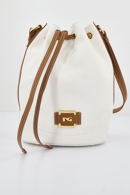 NERO GIARDINI ED en color BLANCO (1)