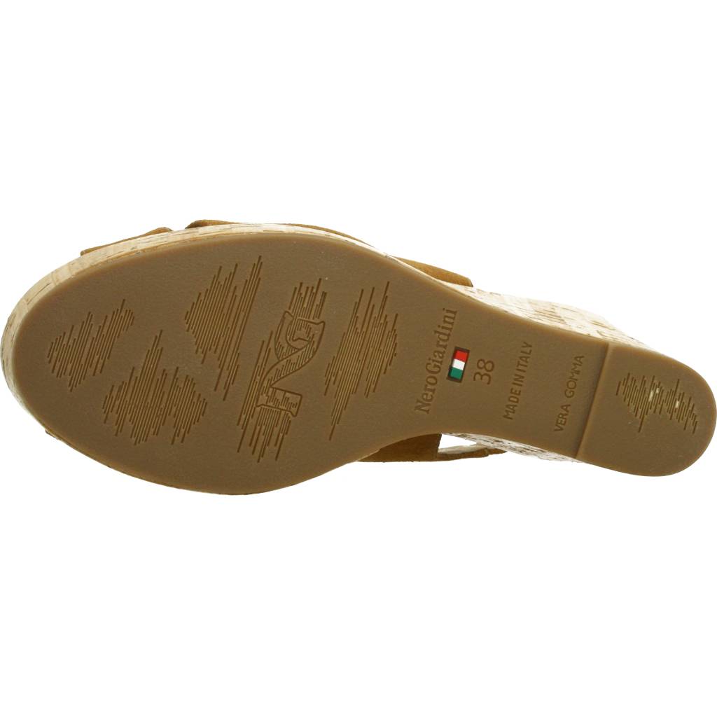 NERO GIARDINI ED en color MARRON (6)