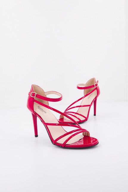 NERO GIARDINI EDE en color ROJO (1)