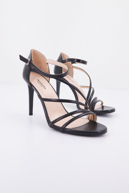 NERO GIARDINI EDE en color NEGRO (1)
