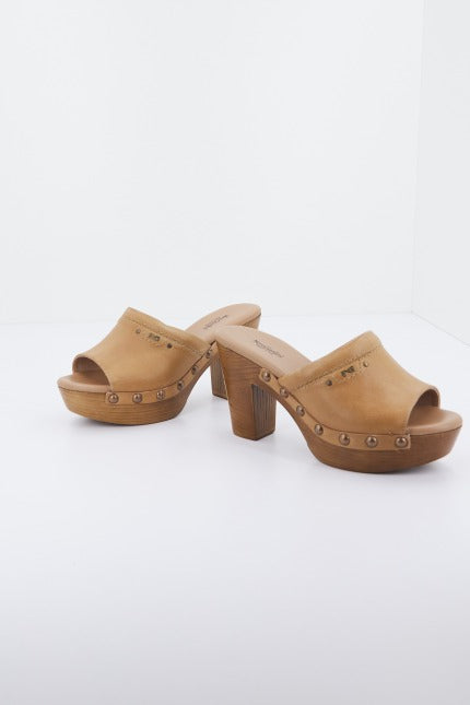 NERO GIARDINI ED en color MARRON CLARO (2)