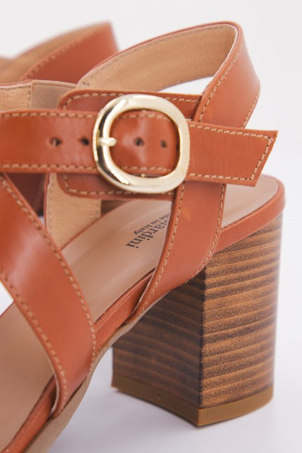 NERO GIARDINI ED en color MARRON (4)