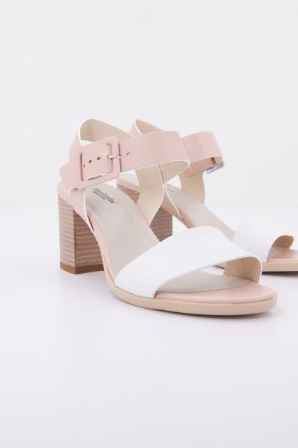 NERO GIARDINI ED en color NUDE (1)