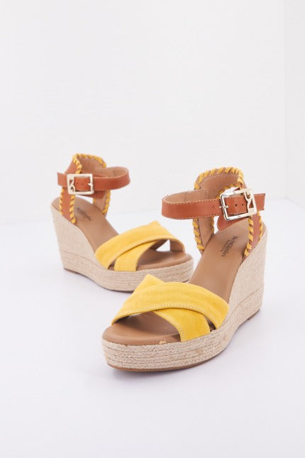 NERO GIARDINI ED en color AMARILLO (1)