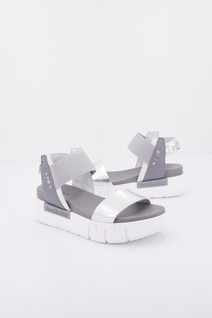 NERO GIARDINI ED en color PLATA (1)