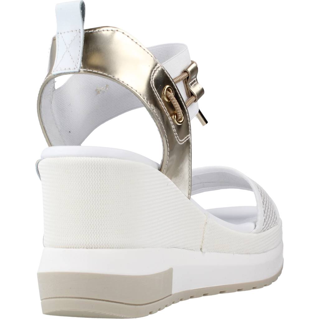 NERO GIARDINI ED en color BLANCO (3)