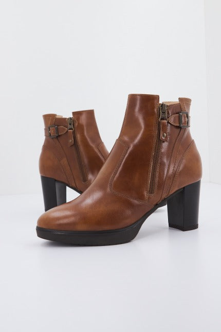 NERO GIARDINI ID en color MARRON (1)