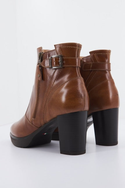 NERO GIARDINI ID en color MARRON (4)