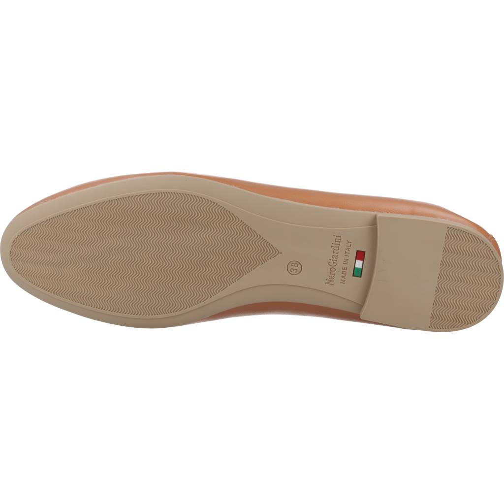 NERO GIARDINI ED en color MARRON (6)