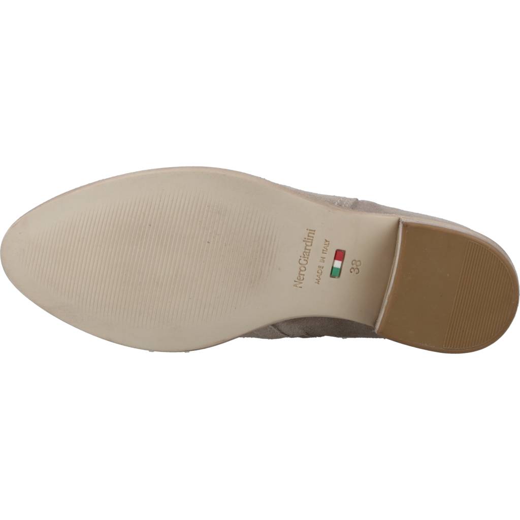 NERO GIARDINI ED en color BEIS (6)