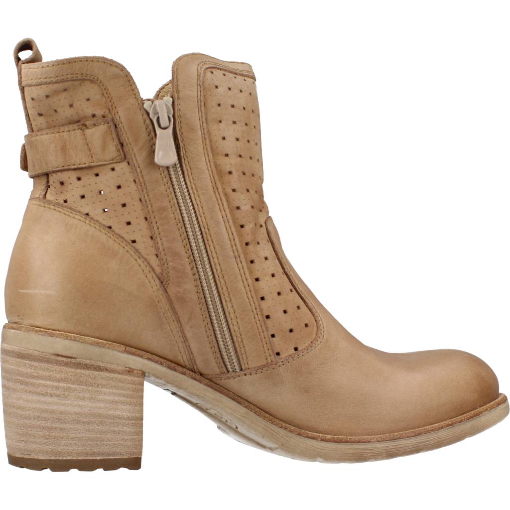 NERO GIARDINI ED en color MARRON CLARO (4)