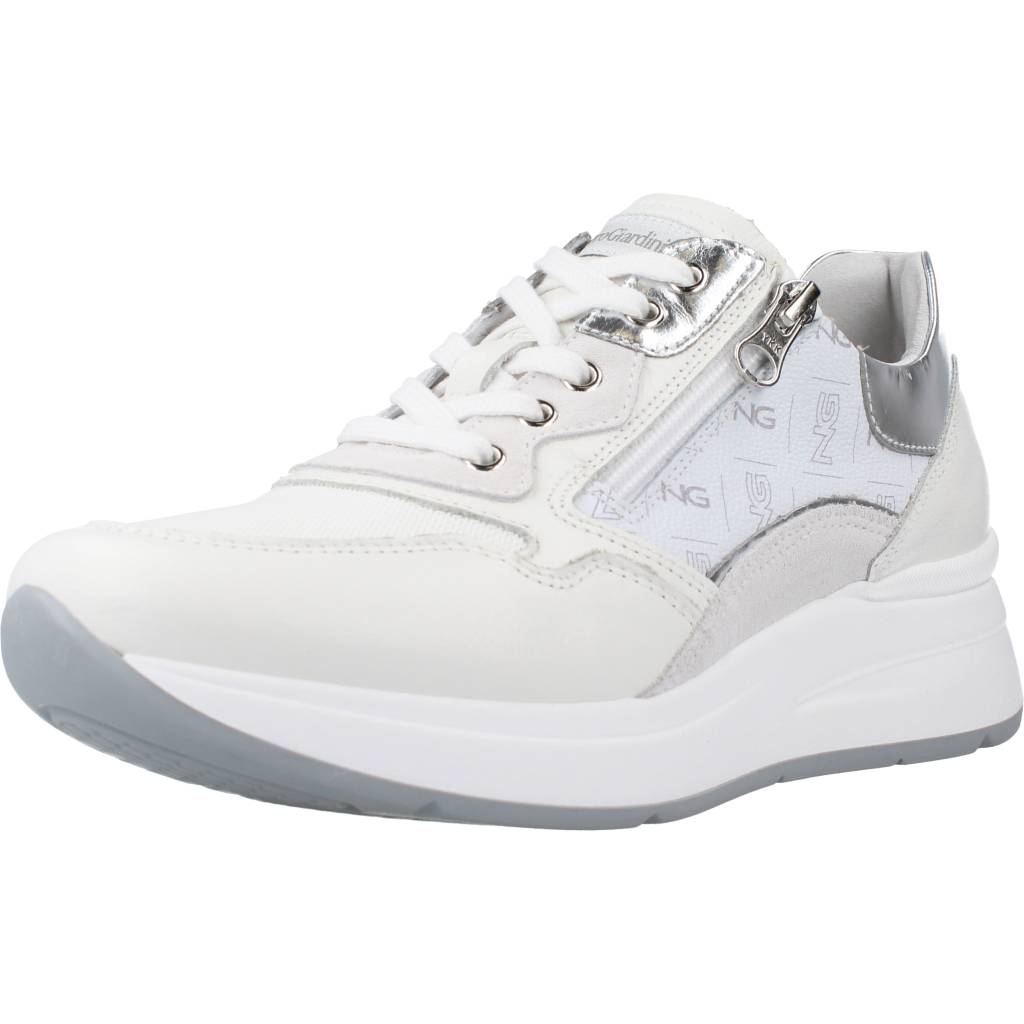 NERO GIARDINI ED en color BLANCO (1)