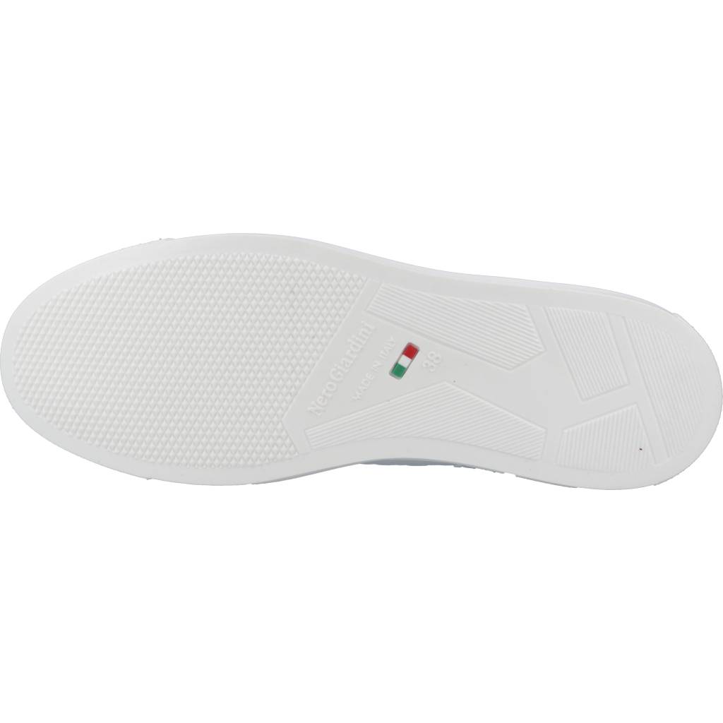 NERO GIARDINI ED en color BLANCO (6)