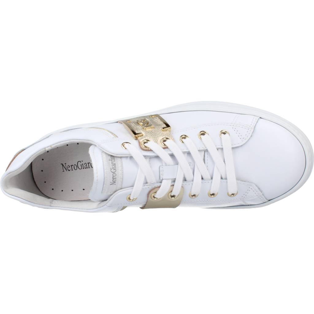 NERO GIARDINI ED en color BLANCO (7)