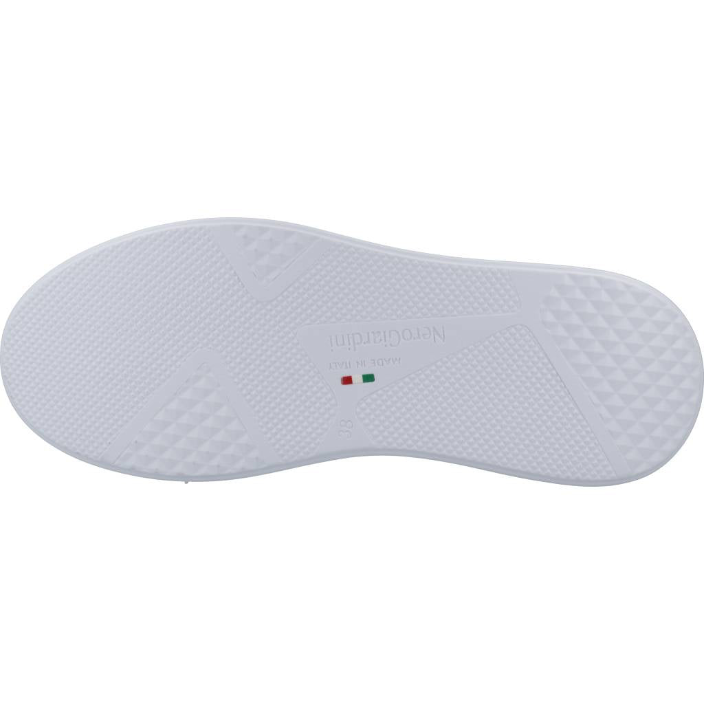 NERO GIARDINI ED en color BLANCO (6)