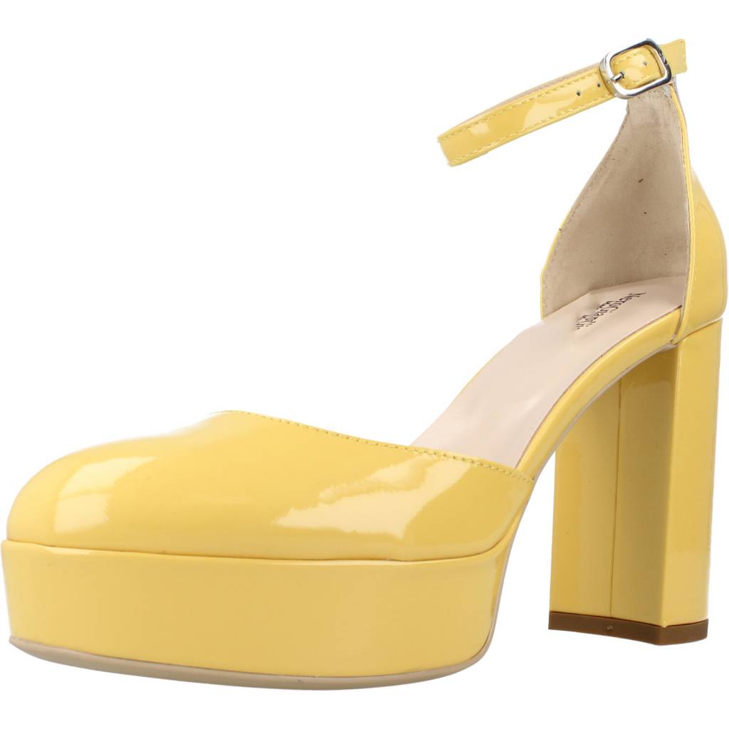 NERO GIARDINI EDE en color AMARILLO (1)