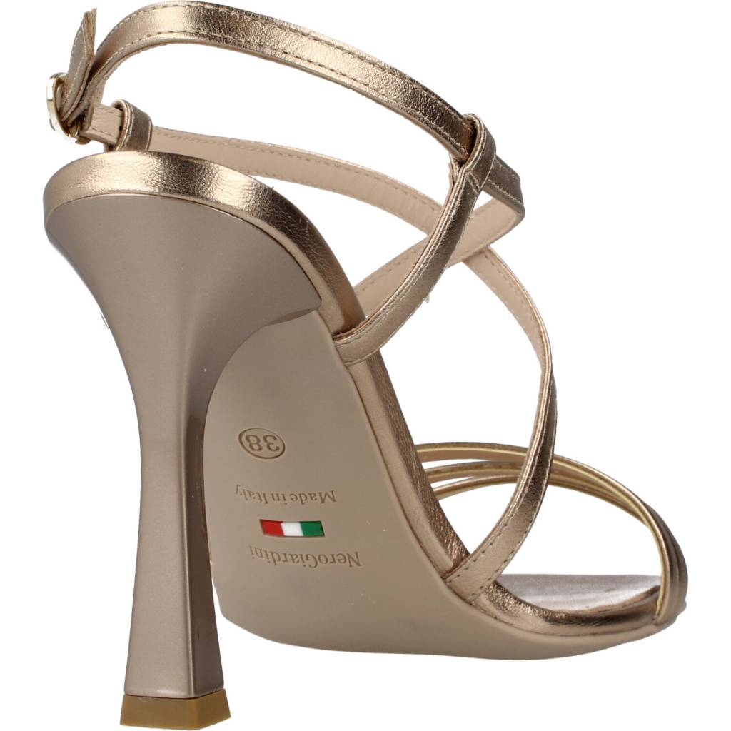 NERO GIARDINI EDE en color ORO (3)