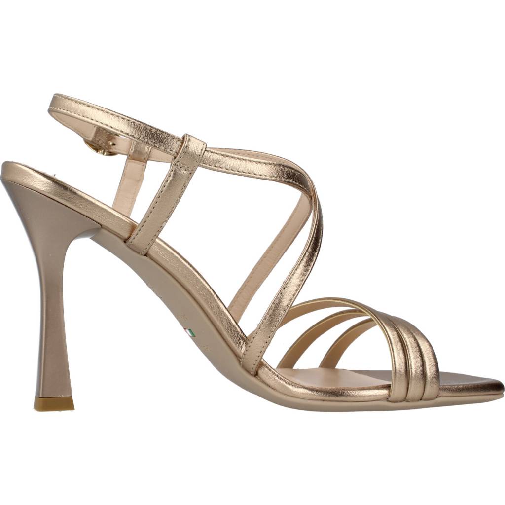 NERO GIARDINI EDE en color ORO (4)