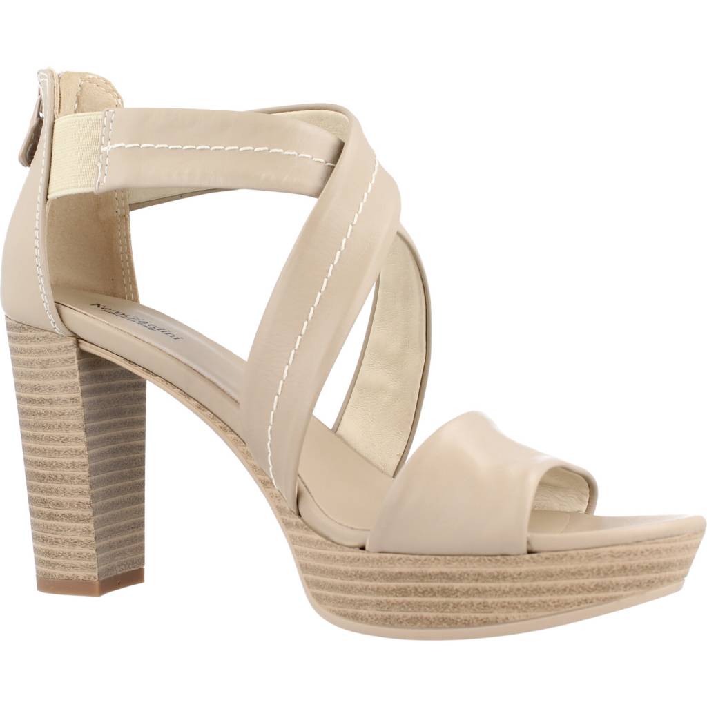 NERO GIARDINI ED en color BEIS (5)