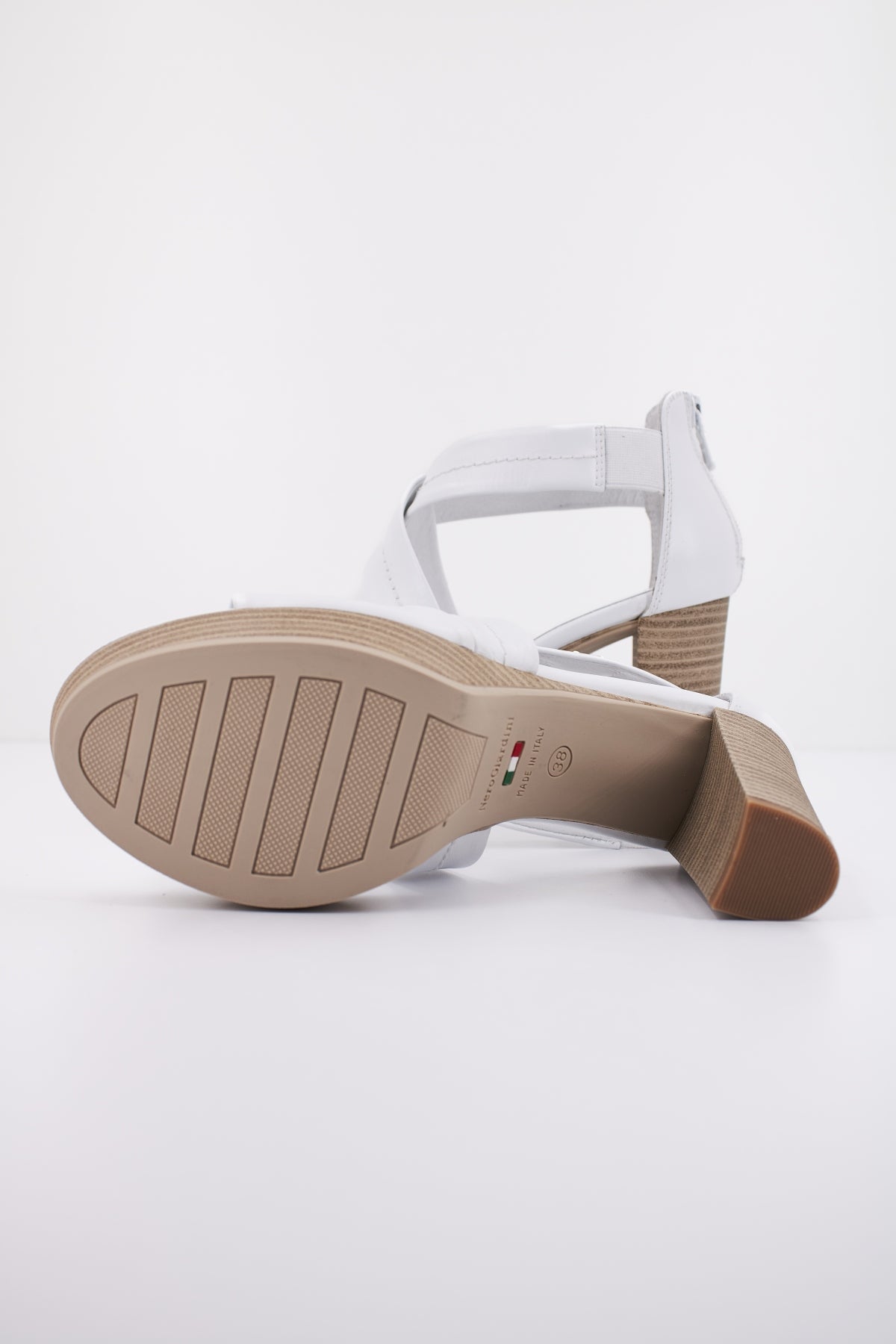 NERO GIARDINI ED en color BLANCO (4)