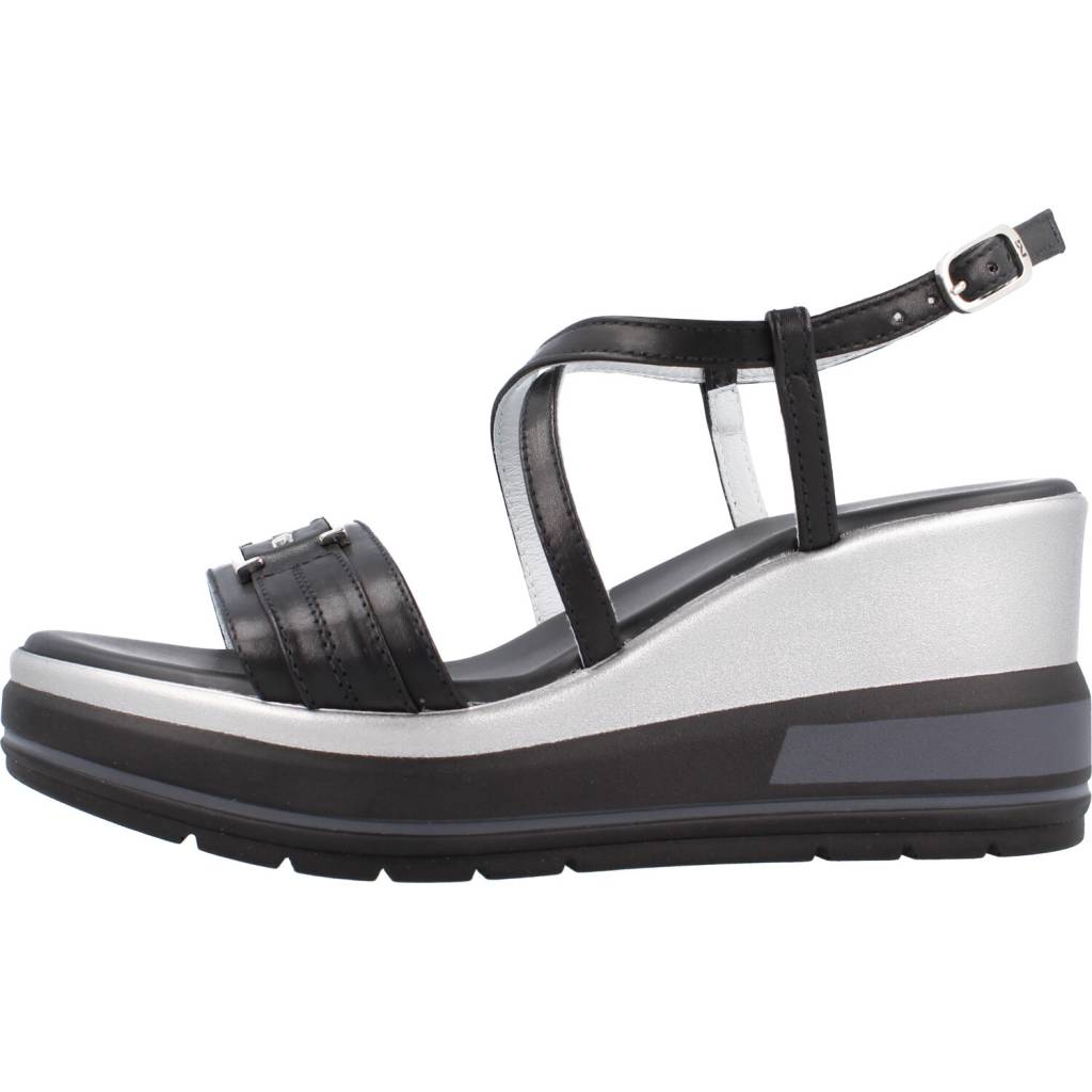 NERO GIARDINI ED en color NEGRO (2)