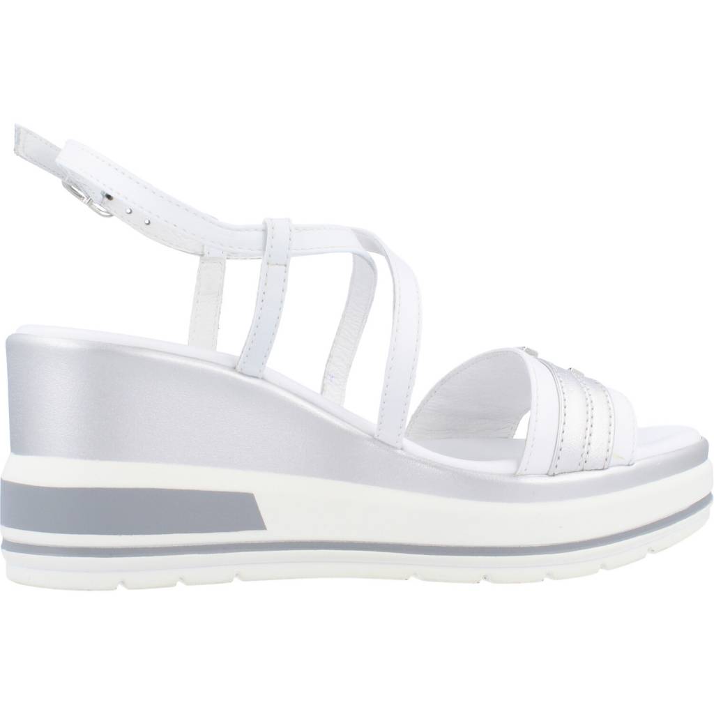 NERO GIARDINI ED en color BLANCO (4)
