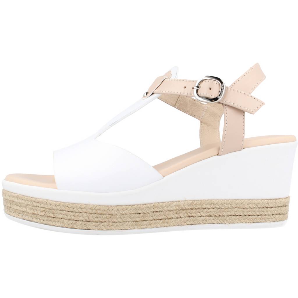 NERO GIARDINI ED en color BLANCO (2)