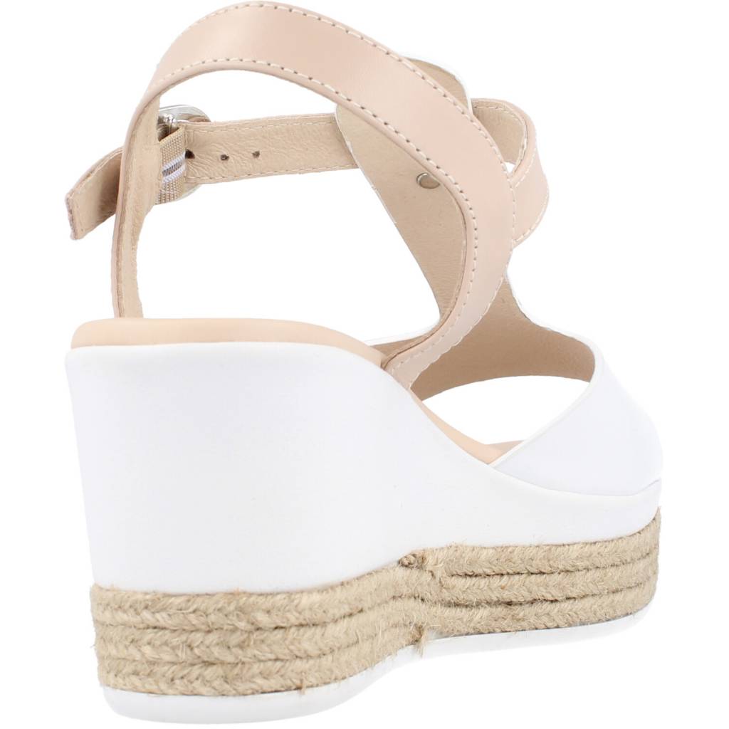 NERO GIARDINI ED en color BLANCO (3)