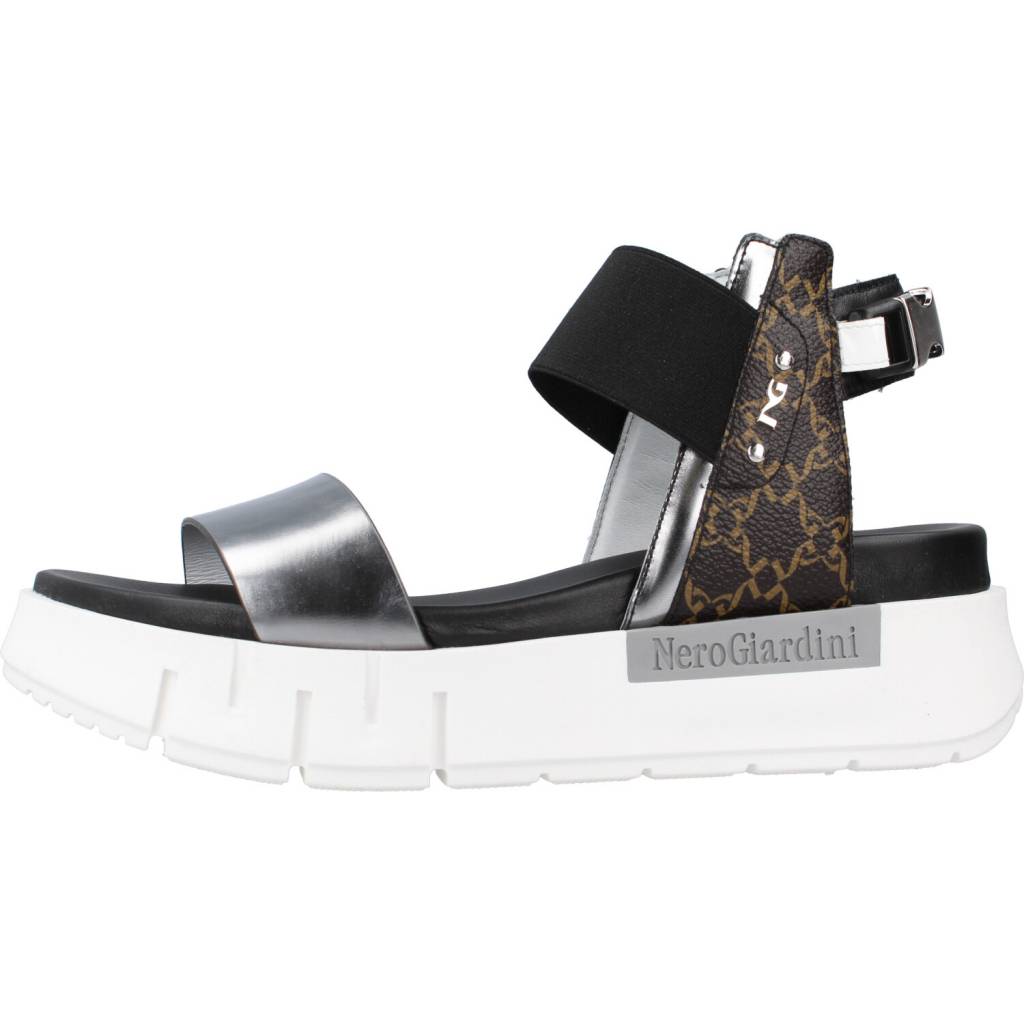 NERO GIARDINI ED en color NEGRO (2)