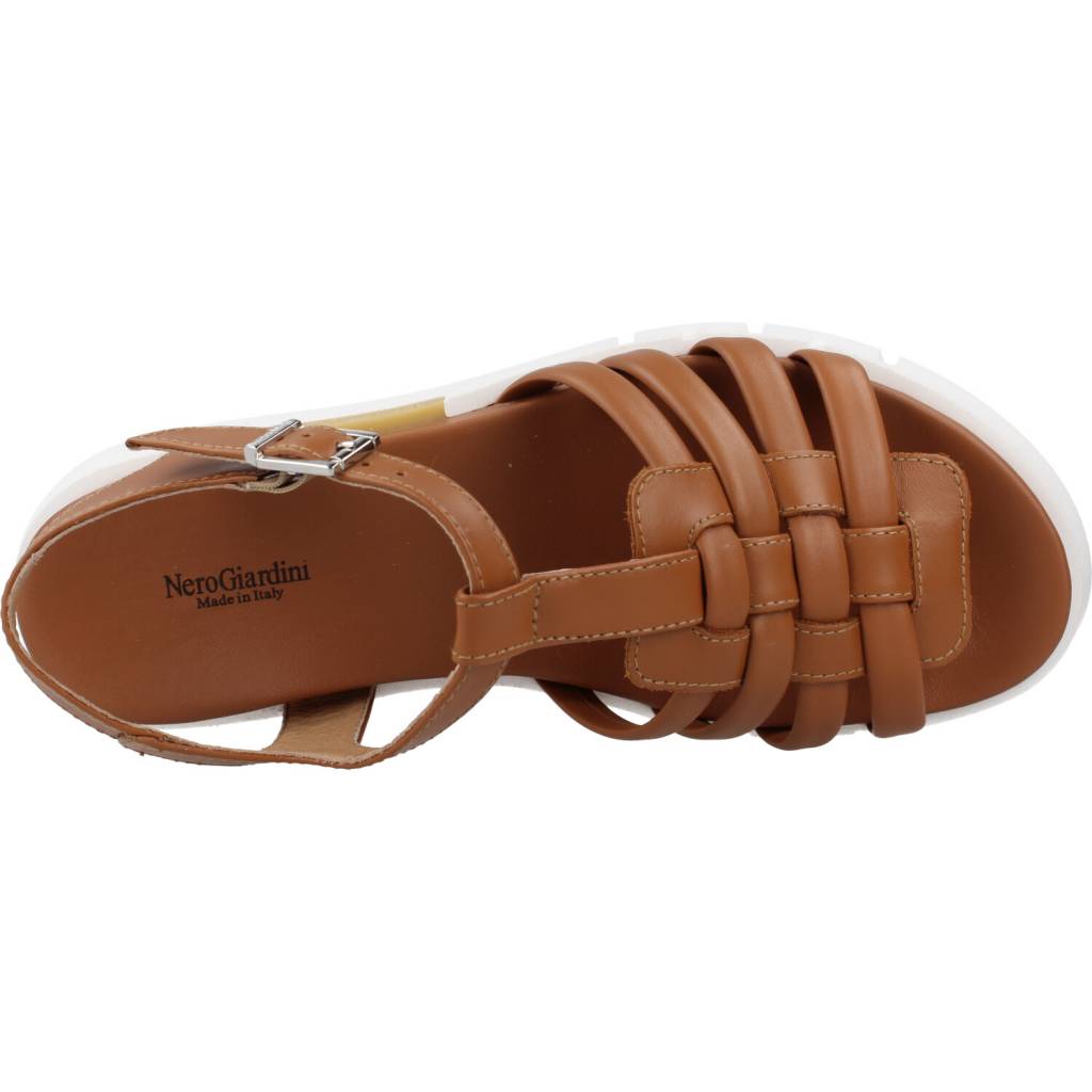 NERO GIARDINI ED en color MARRON (7)