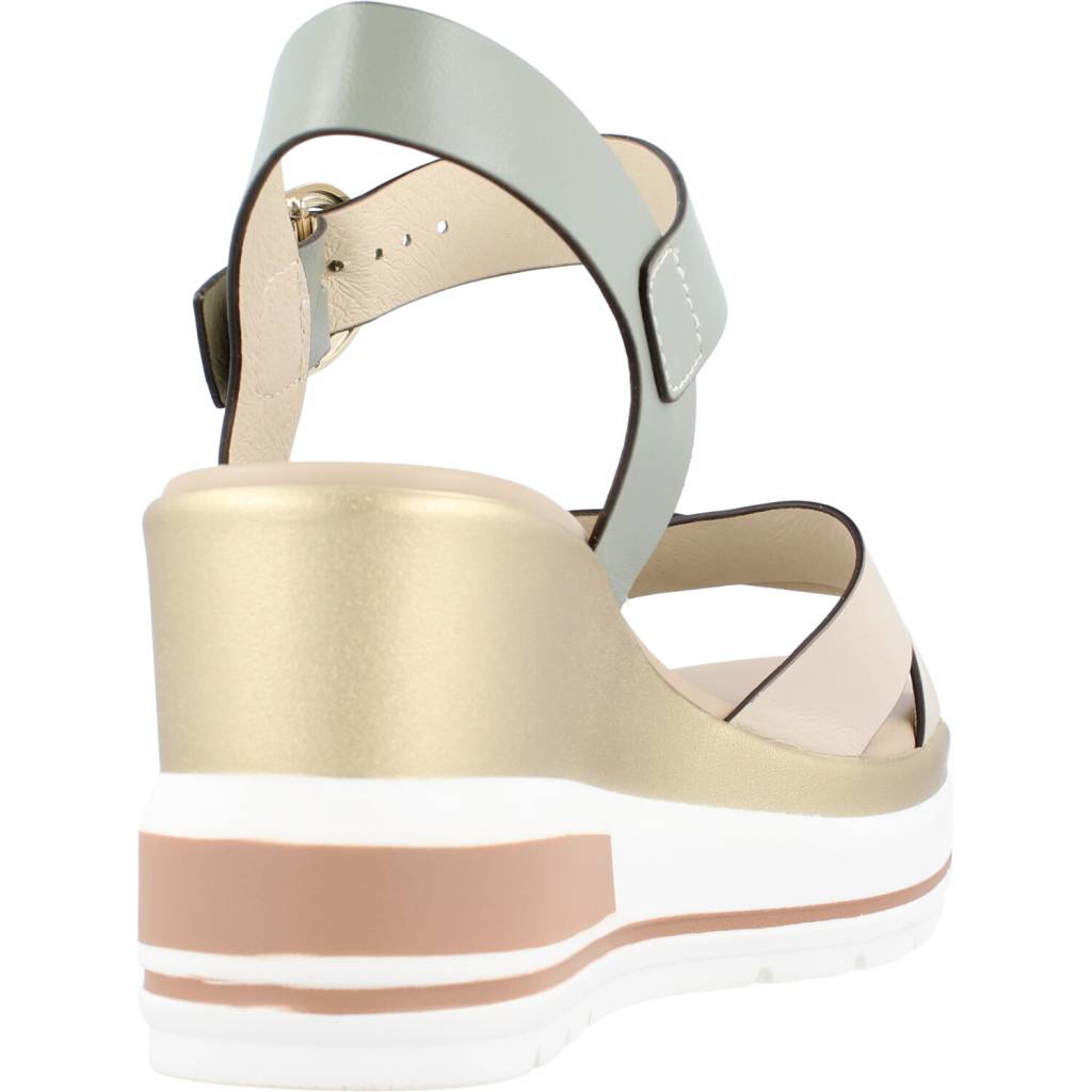 NERO GIARDINI ED en color VERDE (3)