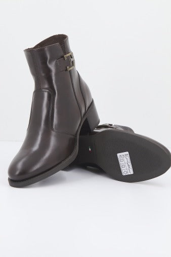 NERO GIARDINI ID en color MARRON (3)