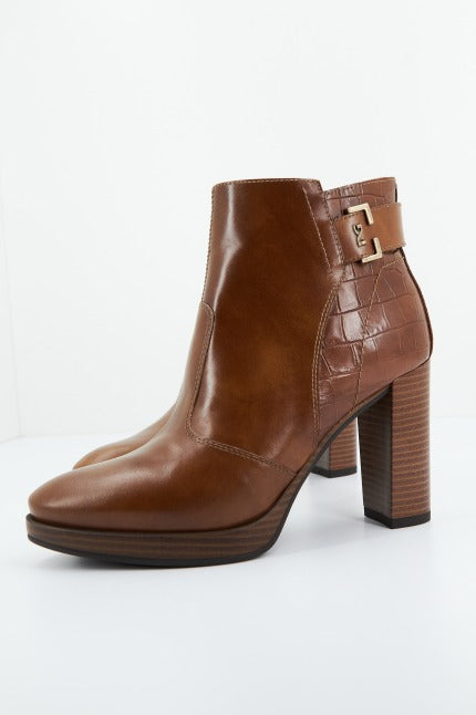 NERO GIARDINI ID en color MARRON CLARO (2)