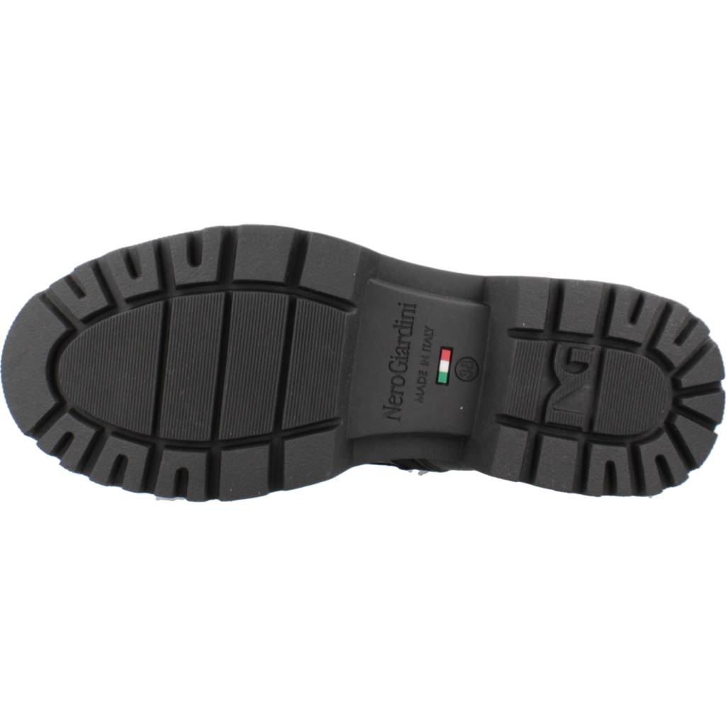 NERO GIARDINI ID en color NEGRO (6)