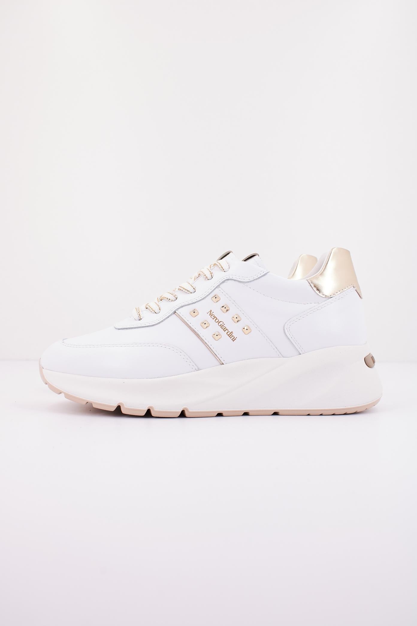 NERO GIARDINI ED en color BLANCO (1)