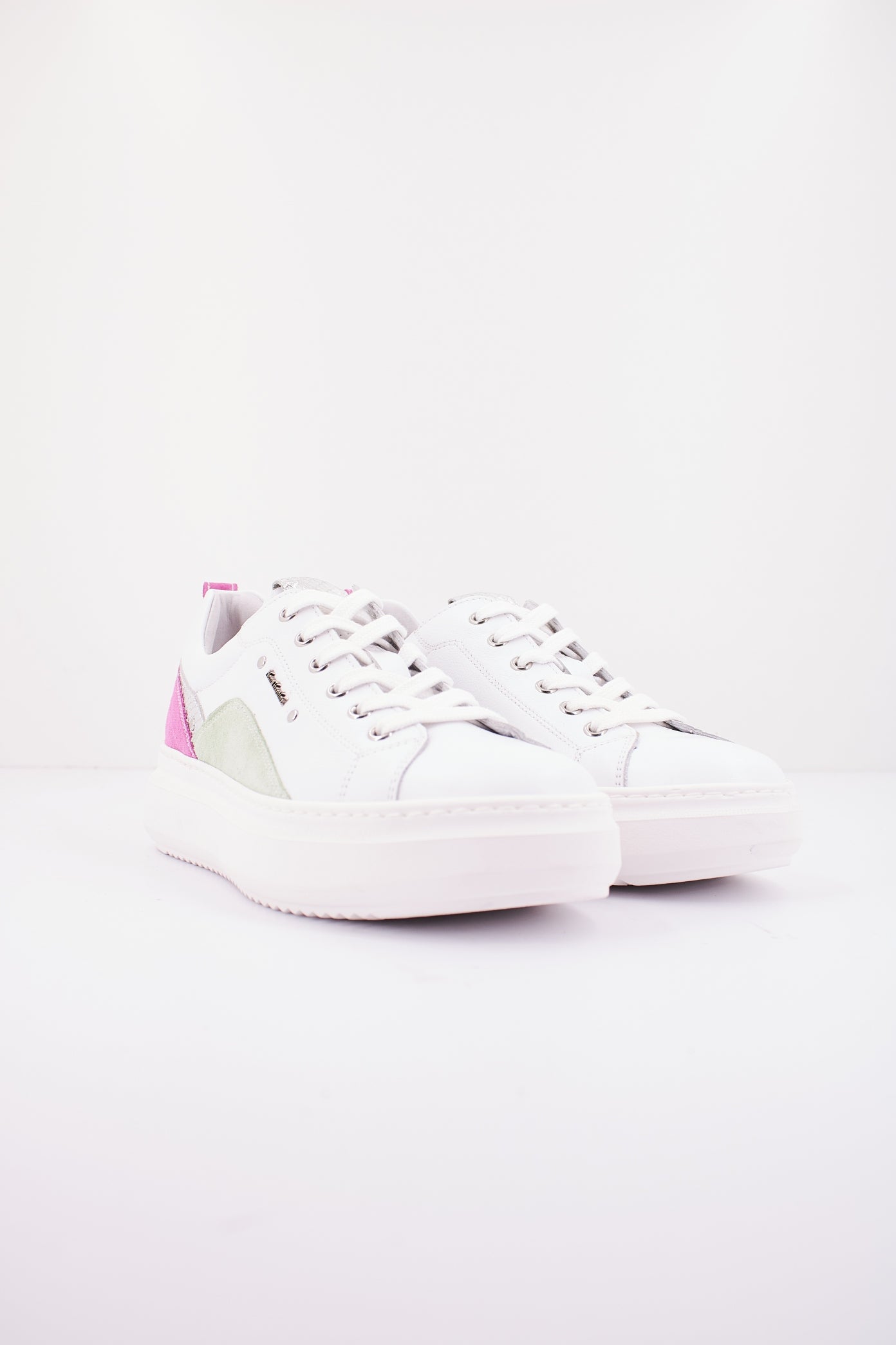 NERO GIARDINI ED en color BLANCO (2)